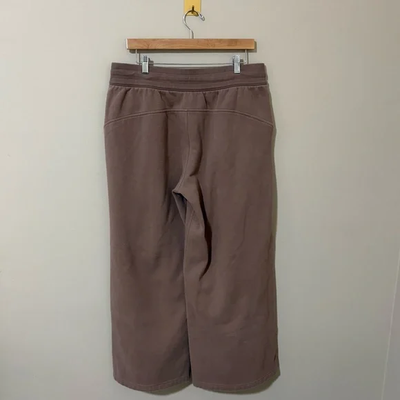 Women’s XL Lululemon Midrise Wideleg Taupetastic Sweatpants - Picture 8 of 8